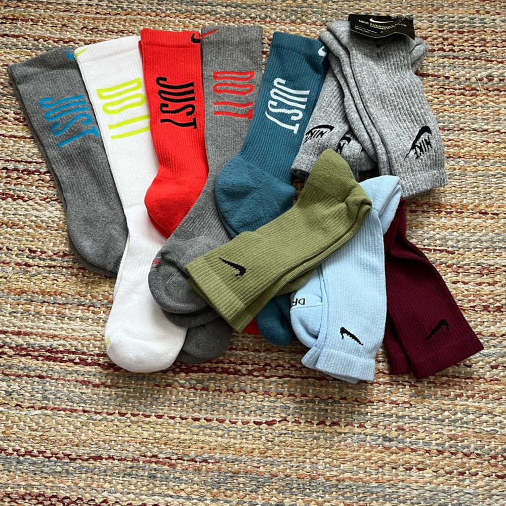 Men’s Nike socks - size L (8-12)